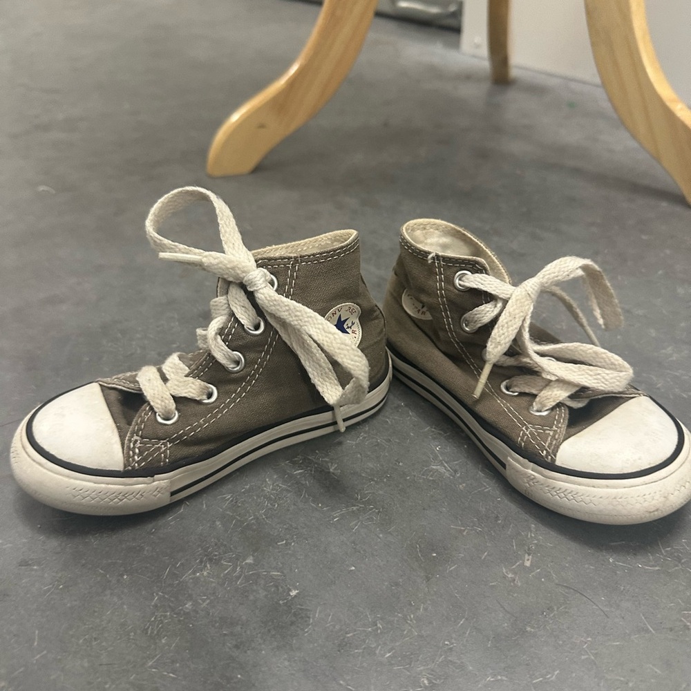 Kids' Converse All Stars High-Top Sneakers in Gray and White